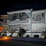 Yiannis Apartament *