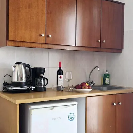 Apartment Yiannis *