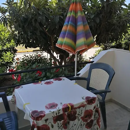 雅尼公寓 * 马斯蒂查里